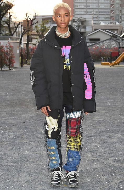 Jaden Smith Doesn't 'Categorize' Himself as 'Human': 'I'm My Own Thing' Jaden Smith Fashion, Sup Girl, Mode Hip Hop, Jaden Smith, Diy Vetement, Mens Fashion Streetwear, Looks Street Style, Streetwear Men, Streetwear Men Outfits