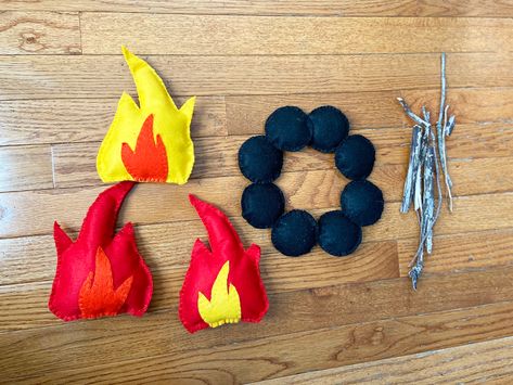 Felt Campfire Diy Pattern, Campfire Diy, Felt Campfire, Camp Christmas, Camping Ornaments, Diy Tent, How To Stitch, Applique Stitches, Vintage Camping