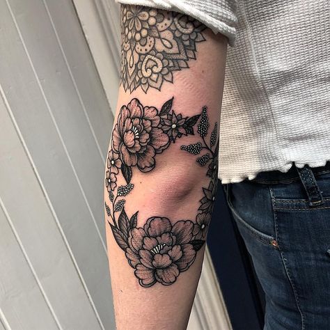 Plant Tattoo Around Elbow, Floral Sleeve Add On Tattoo, Leaves Elbow Tattoo, Woman’s Elbow Tattoo, Above And Below Elbow Tattoo, Elbow Ring Tattoo, Nature Elbow Tattoos For Women, Flowers Around Elbow Tattoo, Botanical Elbow Tattoo