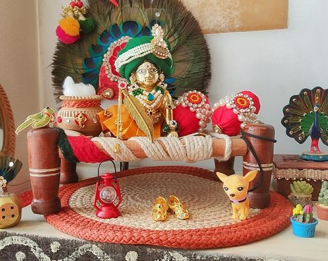 Puja Decor, Mason Jar Cards, Janmashtami Decoration, Laddu Gopal Dresses, Festival Decor, Fancy Sarees Party Wear, General Knowledge Book, Krishna Ji, Art And Craft Videos