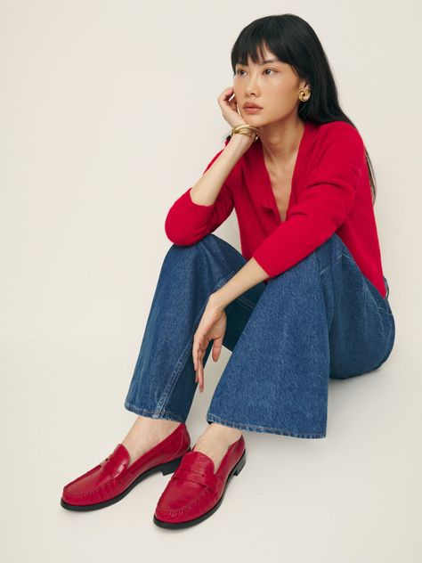 Red Loafer Outfits Women, Red Loafers Outfit Women, Red Loafers Outfit, Maroon Top Outfit, Loafer Outfits Women, Loafers Outfit Women, Grandma Shoes, Loafer Outfits, Red Loafers