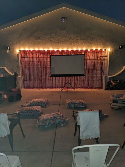 Drive In Movie Set Up, Drive In Movie Backyard, Drive In Movie Party, Drive In Movie Birthday Party, Drive In Movie Theater Party, Kids Drive In Movie Party, Home Drive In Movie Theater, Neighborhood Outdoor Movie Night, Odyssey Of The Mind