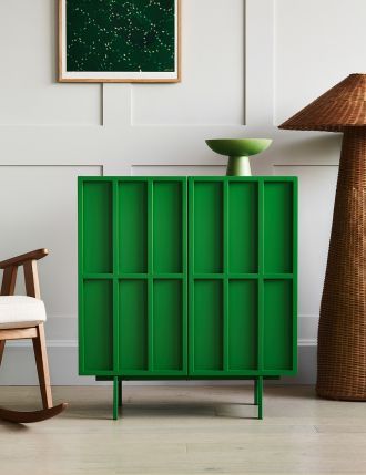 Billy Regal Hack, Estilo Kitsch, Hallway Inspiration, Furniture Dimensions, Regal Design, Green Cabinets, 아�파트 인테리어, Fern Green, Decor Trends