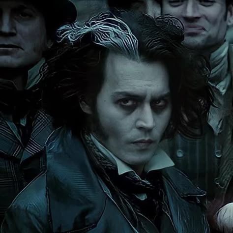 Mrs Lovett, Johnny Depp Characters, Goth Gifts, Tim Burton Characters, How To Impress, Young Johnny Depp, Johnny Depp Movies, Johnny D, Tim Burton Films