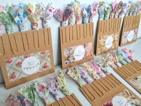 Make & Create - Fabric Paperclips - That's so Gemma Fantasy Planner Ideas, Fabric Tags Ideas, Jumbo Paper Clip Ideas, Paperclips Crafts Ideas, Paperclip Bookmarks Diy, Fabric Paperclips, Paper Clip Crafts, Diy Packaging Ideas, Diy Paper Clips