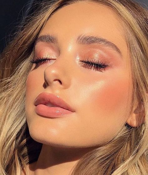 pink makeup look Trucco Glam, Kendall Jenner Makeup, Summer Makeup Trends, Makeup Sephora, Makeup Tip, Summer Makeup Looks, Smink Inspiration, Beauty Make-up, Cute Makeup Looks