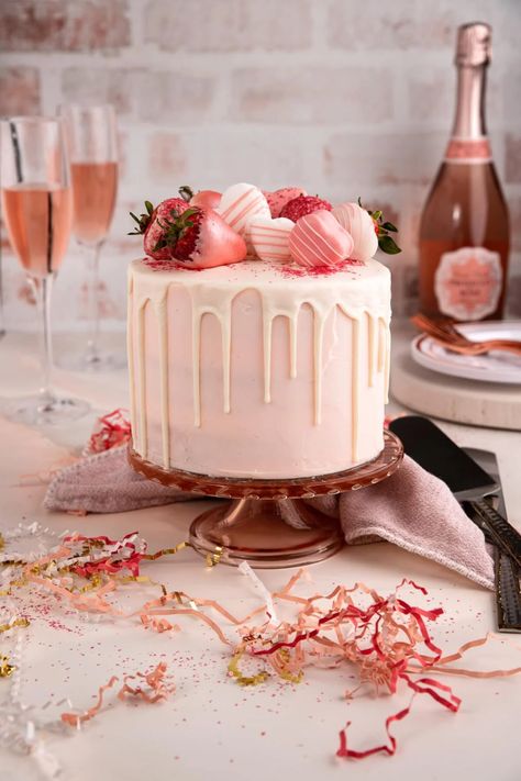 Pink Champagne Cake Recipe, Champagne Cake Recipe, Champagne Wedding Cakes, Champagne Recipe, Pink Champagne Cake, Nursing Cake, Champagne Birthday, Champagne Cake, Wedding Cake Recipe