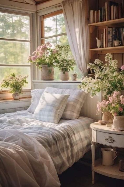 Cottage Core Bedroom Decor, Cottage Core Bedroom Ideas, Cozy Window Nook, Cottage Core Bedroom, Decor Shabby Chic, Casa Vintage, Cottage Bedroom, Country Bedroom, Cottage Living