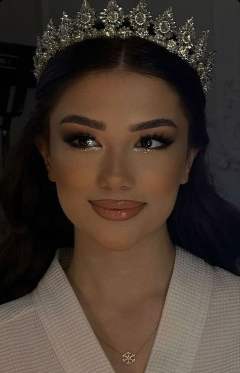 Sweet 16 Makeup, Quince Makeup, Quince Hair, Quinceanera Makeup, Sweet 15 Party Ideas Quinceanera, Quinceanera Pink, My Quinceanera, Quinceanera Themes Dresses, Red Quince