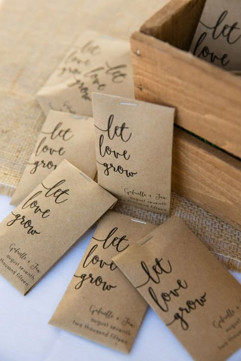 Coastal Connecticut, Kraft Paper Wedding, Seed Wedding Favors, Wedding Favors And Gifts, Rustic Wedding Decorations, Wedding Favors Cheap, Rustic Wedding Favors, בר מצווה, Wedding Gifts For Guests