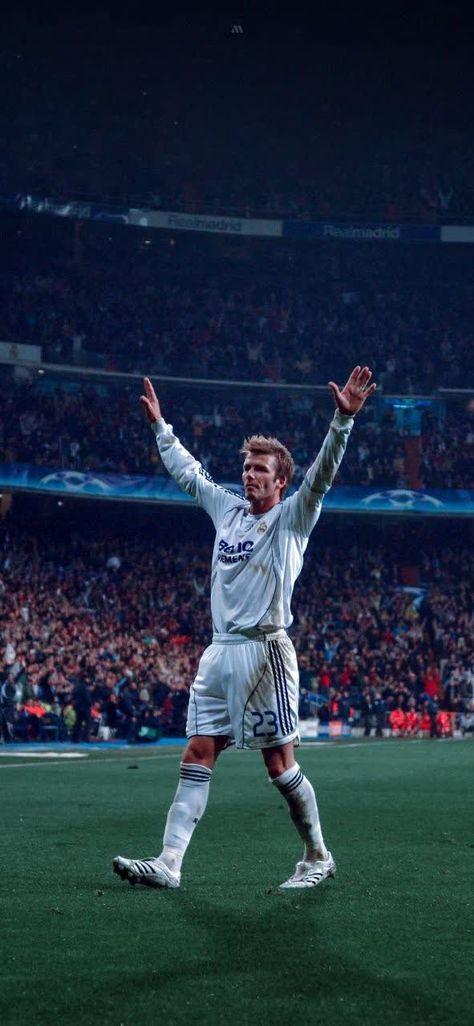 Beckham 🥹❤️‍🔥 Beckham Wallpaper, David Beckham Wallpaper, Real Madrid Football Club, Legends Football, Boot Cut Pants, Full Length Jeans, Real Madrid Wallpapers, Madrid Football, Madrid Wallpaper