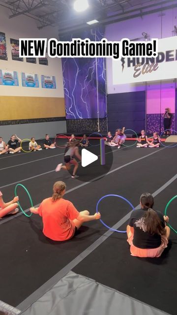 Thunder Elite All-Stars on Instagram: "Athletes start by running around the circle! When the coach blows the whistle the two athletes race to the center of the circle through the closest hula hoop to get to the roller! First to get the roller wins!! #tumblingclass #conditioninggames #tumbling #gymnastics #elitecheer #cheerleading" Hula Hoop Games, Gymnastics Games, Hoop Games, Tumbling Gymnastics, Physical Activities For Kids, Gym Games, Gymnastics Training, Games For Teens, Spirit Week