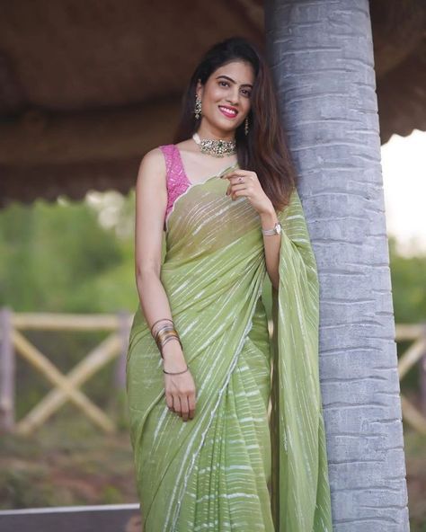 #PattuSaree #pinterest saree #dailywearsaree #netsaree #transparent saree blouse#Saree Draping #SareeStyle #Saree Blouse Designs #Saree #Sareel nspiration #InstaSaree #Saree Pact #Fancy Saree #SareeGermany #LehengaSaree #SareeBlogger #Cotton Saree #SareeLovers #SareeFashion #Georgette Saree #WeddingSaree #SareeOnline #SareesEducation #Handloom Saree #Saree Collection #Chiffon Saree #SareeLove #Banarasi Saree #Saree Blouselnspiration #Saree #Saree Addict #LoveSaree #Saree Silk #IWear Saree Pista Colour Saree With Contrast Blouse, Mehandi Green Saree Contrast Blouse, Green Saree Blouse Combination, Parrot Green Saree Contrast Blouse, Pista Green Saree Contrast Blouse, Transparent Saree Blouse, Green Saree Contrast Blouse, Professional Saree, Blouse Designs Saree