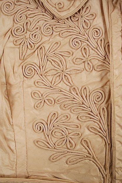 How to Make Rouleaux Trim – Fabric & Fiction Motif Soutache, Red And White Dress, Regency Dress, Fabric Embellishment, Surface Decoration, Pola Sulam, Regency Era, Couture Sewing, Historical Costume