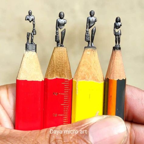 Chalk Carving, Nikon Small World, Micro Art, Pencil Carving, Art Pencils, Wooden Pencils, Art Carved, Art Pencil, Bird Sculpture