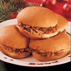 Bbq Turkey Sandwich, Shredded Turkey Sandwiches, Turkey Melts, Sandwich Photography, Turkey Bbq, Pork Sandwich Recipes, Season Salt, Bbq Pork Sandwiches, Thanksgiving Rolls