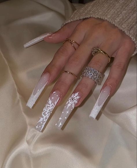 Snow Nails Acrylic, Sugar Nails Acrylic, Snow Nail Designs, Winter Nails Long, Glitter Snowflake Nails, Snow Nails Winter, Long Winter Nails, Long Christmas Nails, Nail Claws