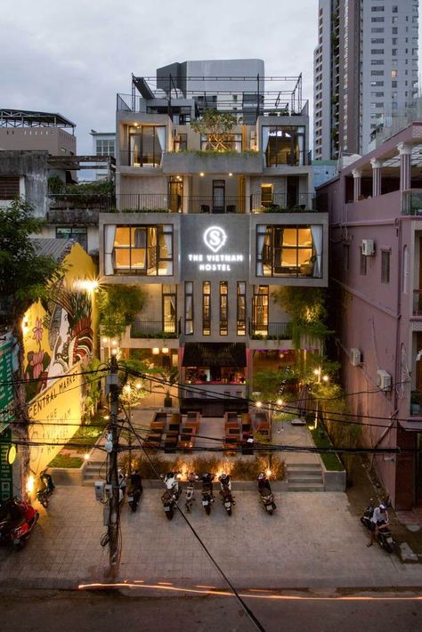 Mini Hotel Design Architecture, Hostel Exteriors, Hostel Plans Architecture, Mini Hotel Design, Shophouses Design, Hostel Design Ideas, Hostel Design, Student Hostel, Hotel Design Architecture