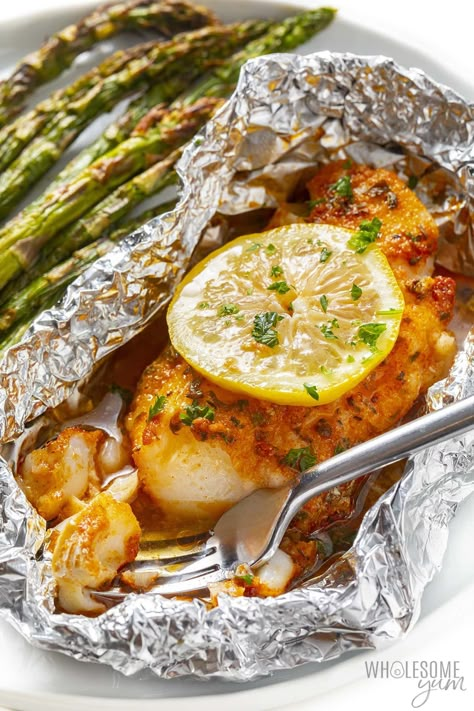 Cajun Grilled Cod In Foil (5 Ingredients!) - Wholesome Yum Cod Foil Packets Ovens, Talipia Recipes Grilled In Foil, Fish In Foil Packets Ovens, Fish Foil Packets For The Oven, Grilled Cod Recipes, Grilled Cod, Haddock Recipes, Cod Fish Recipes, Grilled Fish Recipes