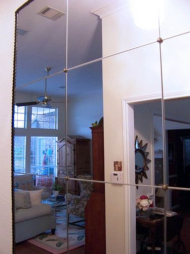 mirror after close Picture Of A Mirror, Tile Hacks, Diy Wall Mirror, Diy Wall Tile, Ball Pictures, Ikea Mirror Hack, Spiegel Diy, Diy Mirror Wall, Mirror Hack