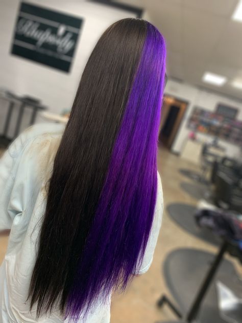 Split Dyed Hair Purple And Black, Purple Split Dyed Hair, Black And Purple Split Dye, Half Black Half Purple Hair, Spilt Dye Hair Ideas, Half Purple Half Black Hair, Dyed Hair Aesthetic, Split Hair Dye, Split Dye Hair Ideas