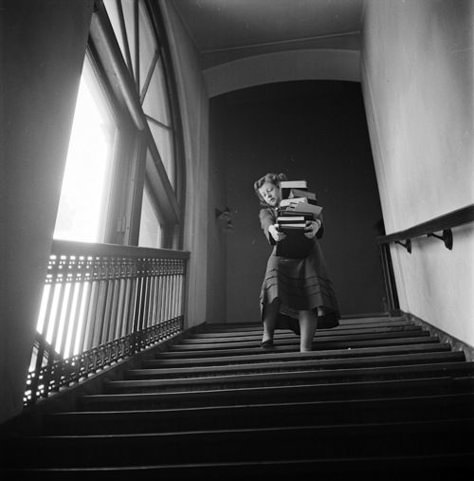 Stanley Kubrick - Student at Columbia University, 1948 Stanley Kubrick Photography, Kubrick Photography, Milan Kundera, Dramatic Photos, Time Periods, Look Magazine, New York Photos, New York Life, Columbia University