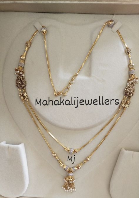 Gold Jewelry Outfits, Gold Necklace Designs, Jewelry Outfit, Necklace Designs, Gold Jewelry, Chain Necklace, Gold Necklace, Chain, Gold