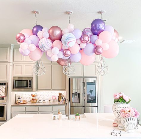 Here is one of the best ways to brighten up your kitchen set-up! See more ways to WOW your guests on our insta page ⏬ Island Decor Ideas, Kitchen Island Decor Ideas, Island Birthday, Kitchen Island Decor, Communion Party, Birthday Brunch, Pony Party, Island Decor, Twin Birthday