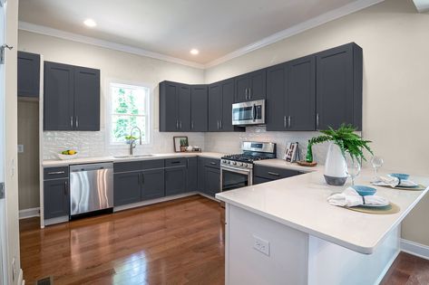 Repose Gray Walls, Agreeable Gray Walls, Paint Your Cabinets, Best Kitchen Cabinet Paint, Color Cabinets, Best Cabinet Paint, Grey Painted Walls, Greige Walls, Grey Kitchen Walls