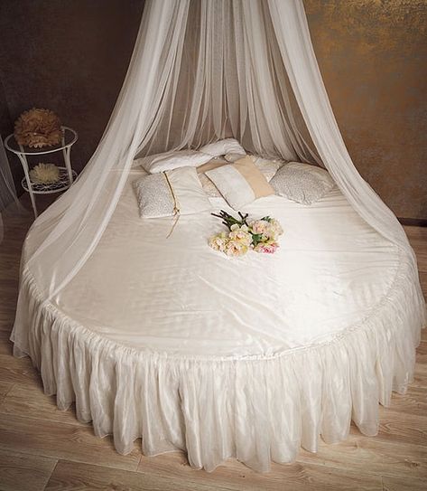 All in White Round Bed Designs, Bedroom Styling Ideas, Bedroom Style Ideas, Canopy Over Bed, Circle Bed, Round Bed, Wooden Canopy, Canopy Curtains, Bedroom Styling