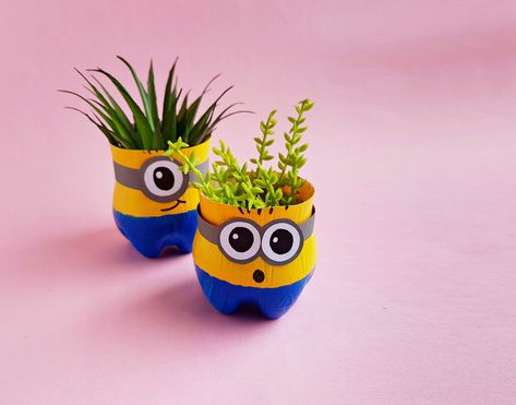 Recycled Minion Planters Minion Planter, Plastic Bottle Ideas, Recycling Projects For Kids, Bottle Gardening, Grow Plants From Seeds, Plastic Bottle Planter, Plants From Seeds, Minions Birthday, Planter Diy