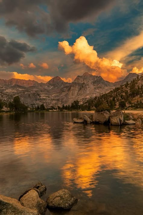 Rae Lakes in the Sierra Nevada. Sierra Season, Sierra Aesthetic, Nevada Aesthetic, Dream Trips, California Destinations, Mountain Lakes, Sierra Nevada Mountains, Senior Trip, Picture Collage Wall