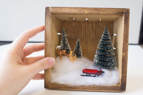 Diy Christmas Shadow Box, Shadow Box Diy, Shadow Box Ideas, Christmas Diorama, Diy Shadow Box, Christmas Shadow Boxes, Shadow Box Art, Diy Picture Frames, Box Diy