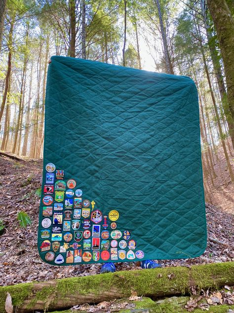 National Park Junior Ranger Camp Blankets | Whipstitch National Parks Patches, National Park Souvenir Ideas, Cub Scout Crafts Easy, National Park Patches Display Ideas, Scout Patch Display, Camp Blanket Badges, Park Ranger Aesthetic, Junior Ranger, Cub Scout Activities