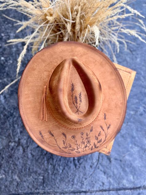 Hat Burning Ideas Simple, Hat Burning Ideas, Burning Hats, Cowboy Hat Crafts, Burned Hats, Hat Burning, Women Owned Business, Pyrography Designs, Pyrography Art