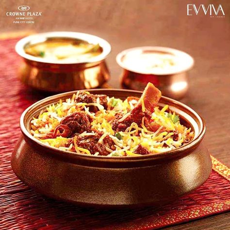 Your cravings for kebabs biryani ends at right here! Enjoy unlimited Beer Kebabs and Biryani with Evviva's Monday Bona... Mutton Dum Biryani, Friday Jummah, Beef Biryani, Chicken Carbonara Recipe, Chicken Carbonara, Dum Biryani, Fancy Restaurants, Chilli Chicken, Presentation Ideas