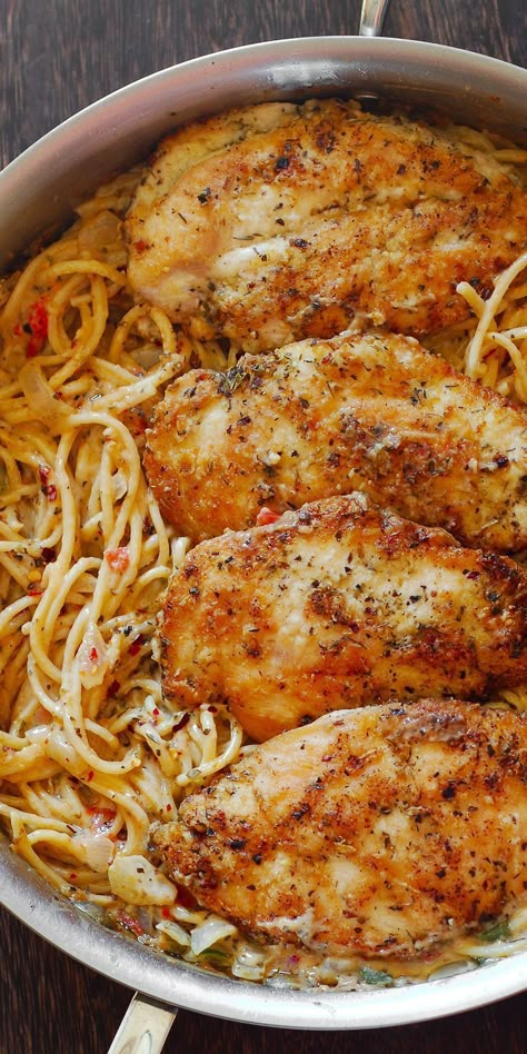 Italian Chicken Pasta, Parmesan Cheese Sauce, Chicken And Pasta, Recipe Pasta, Pasta Chicken, Creamy Chicken Pasta, Ayam Bakar, Breast Recipe, India Food