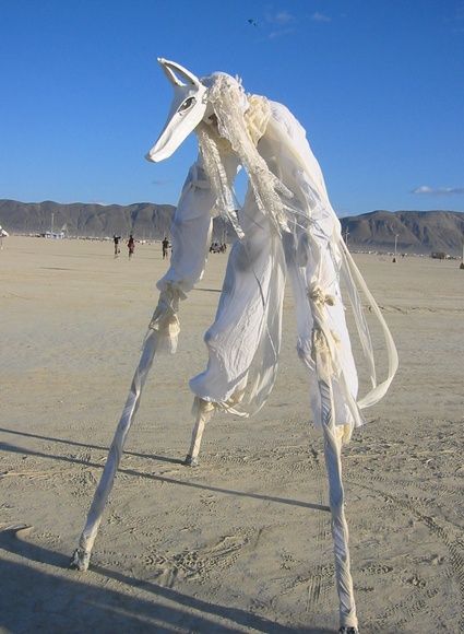 Walking with both arms and legs on stilts must be tiring. Stilt Creature Costume, Stilt Monster Costume, People On Stilts, 4 Legged Stilt Costume, Spirit Halloween Costumes, Stilt Costume, Puppet Costume, Handmade Halloween Costumes, Burning Man Art