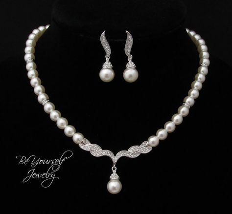 Pearl necklace set