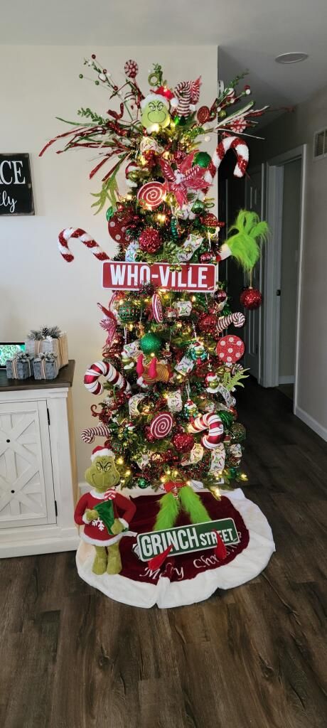 Dr Suess Christmas Tree, Dr Suess Christmas, Whoville Christmas Decorations, Grinch Tree, Grinch Trees, Christmas Tree Inspo, Grinch Christmas Party, Grinch Christmas Tree, Grinch Christmas Decorations