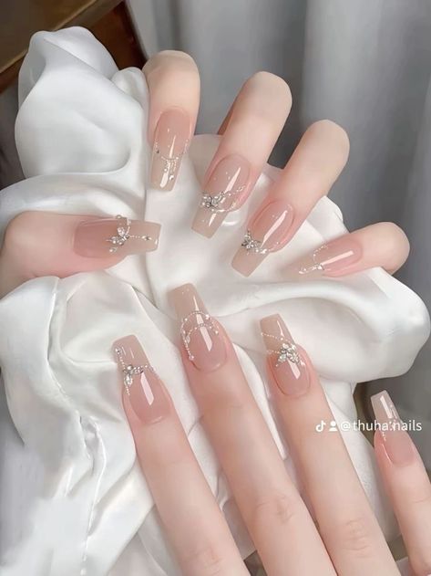 Elegant Touch Nails, Bridal Nails Designs, Fancy Nails Designs, Simple Gel Nails, Casual Nails, Simple Acrylic Nails, Blush Nails, Nail Art Wedding, Kawaii Nails