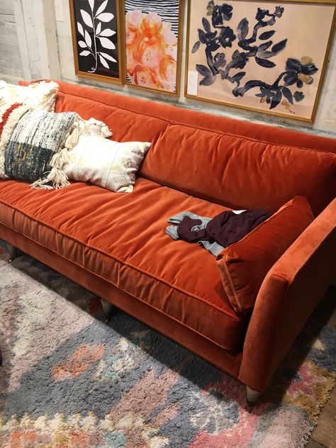 Rust Velvet Sofa, Burnt Orange Couch, 70s Couch, Burnt Orange Living Room, Retro Couch, Glamorous Room, Orange Couch, Orange Sofa, Vintage Couch