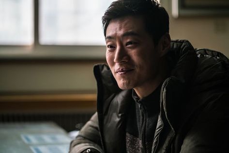 [Photo] Charming Lee Hee-joon Still Dropped for "Miss Baek" Lee Hee Joon, Drama Actors, Favorite Artist, Photo Charms, Korean Entertainment, Entertainment News, Singers, Kdrama, Drama