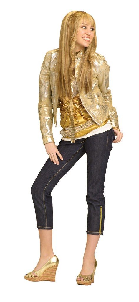 001 Hannah Montana Season 2, Montana Outfits, Hannah Montana Outfits, Hannah Montana Songs, Hannah Miley, Golden Outfit, Miley Stewart, Miley Cyrus Style, October Fashion