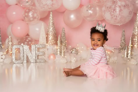 White Backdrop Cake Smash, Onederland Birthday Photoshoot, Winter Onederland Photo Shoot, Winter First Birthday Photoshoot, February Baby Birthday, 1st Birthday Girl Dress, First Birthday Winter, Winter Wonderland Cake