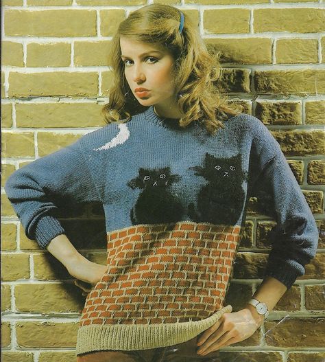 Witchy Cat, Knitting Patterns For Women, Knitting Terms, Intarsia Sweater, Chat Halloween, Cat Sweater, Sweater Knitting Pattern, Crochet Vintage, Vintage Knitting Patterns