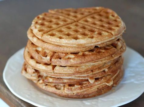 Recipe: Whole-Wheat Waffles - 100 Days of Real Food Wheat Waffles, Whole Wheat Waffles, 100 Days Of Real Food, Fresh Fruit Recipes, Homemade Waffles, Clean Eating Breakfast, Practical Life, Waffle Recipes, Waffle Maker