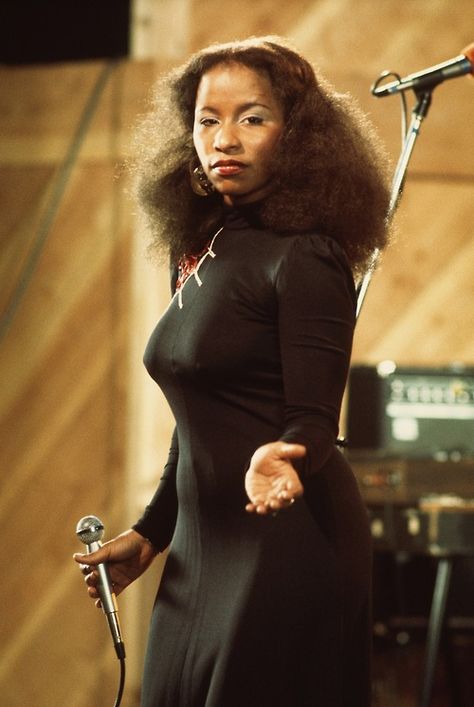 Chaka Khan Chaka Khan, Black Entertainment, Vintage Black Glamour, Black Hollywood, Black Music, I Love Music, Black Excellence, Black Culture, 70s Fashion