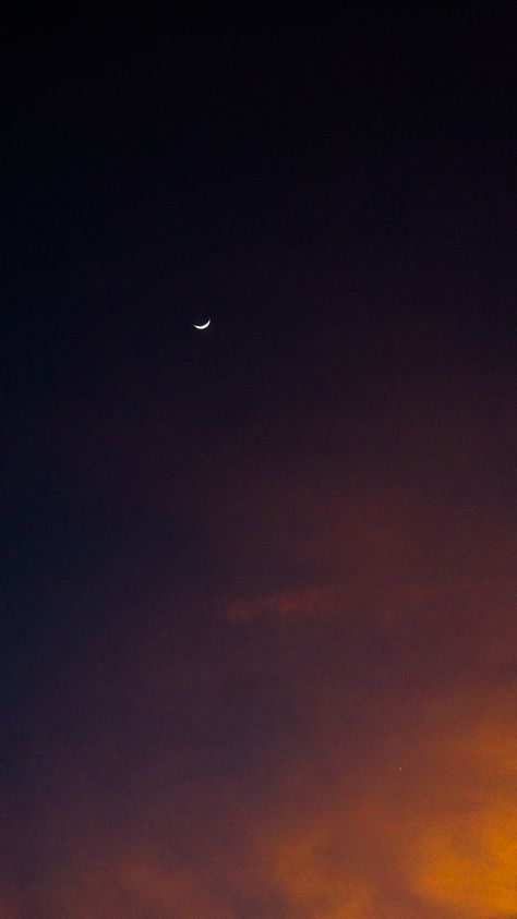 Peace Place, Cat Smile, Just Vibe, Aesthetic Lockscreen, Pink Photography, Moon Crescent, Moon Pictures, Sky Moon, Orange Sky