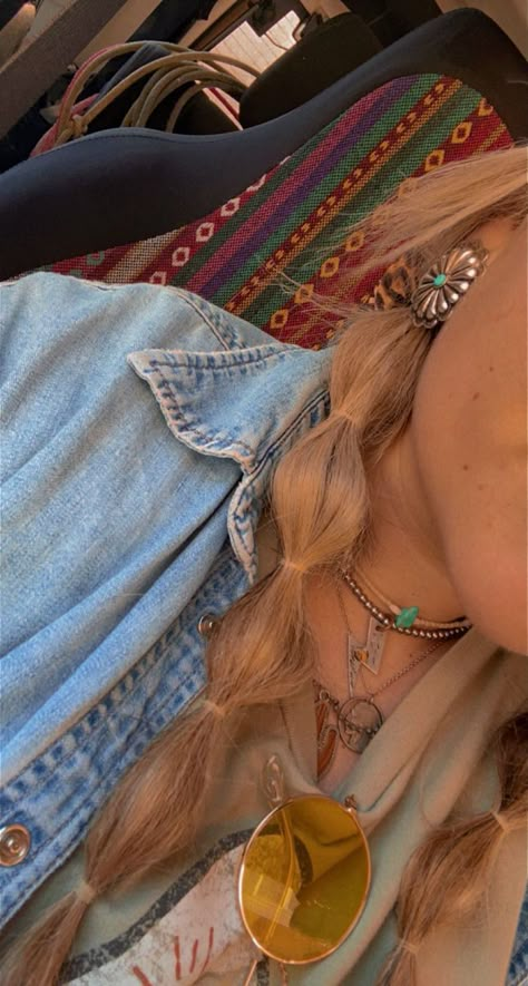 Rodeo Hair, Western Hairstyles, Country Hairstyles, Cute Hairstyles Updos, Western Hair, Preppy Hairstyles, Western Style Outfits, Rodeo Fashion, Country Fashion